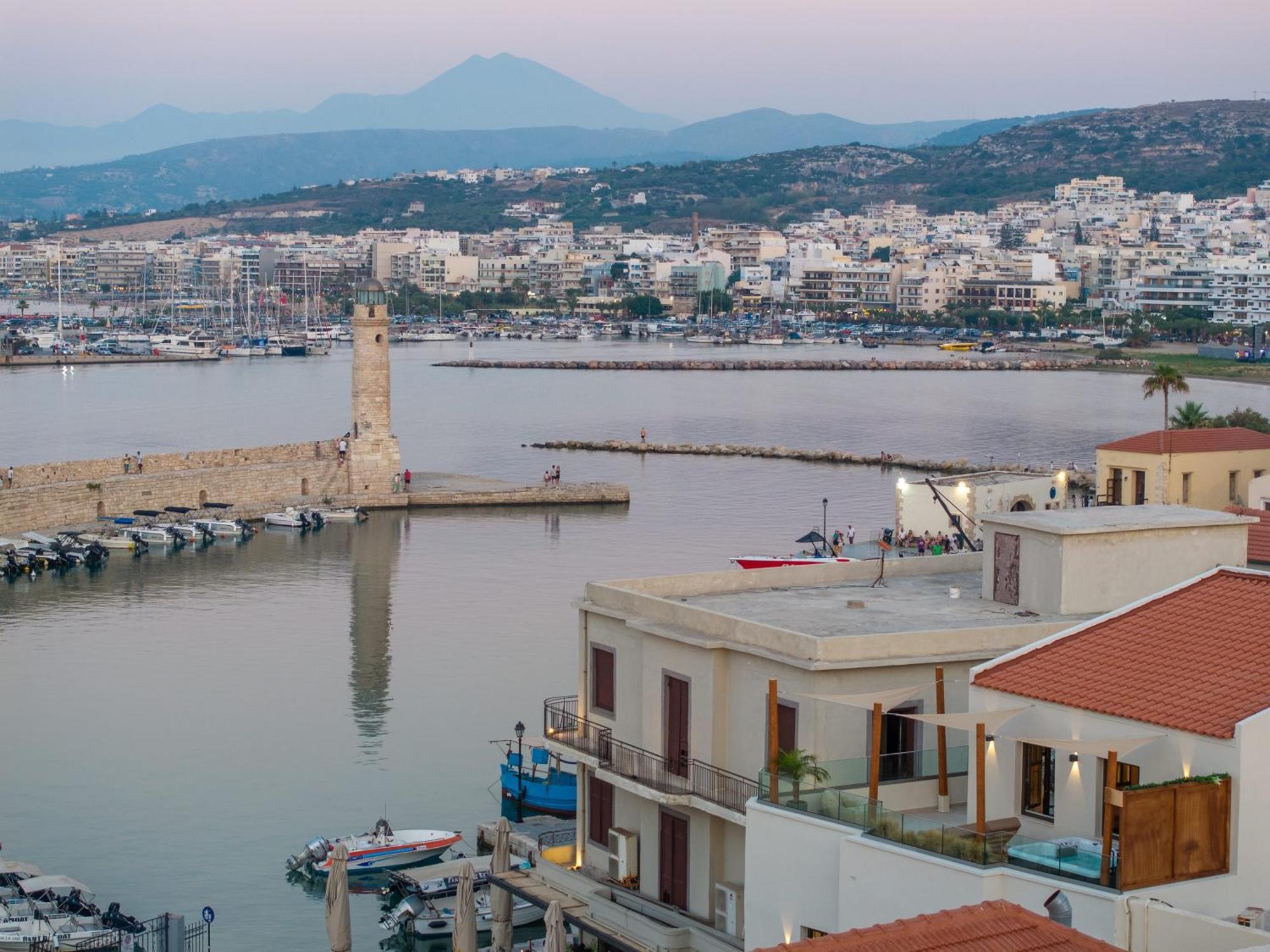 Rettimo Suites, Experience Luxury In The Heart Of Rethymno Exteriör bild